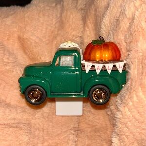 BBW Green Truck with Pumpkin